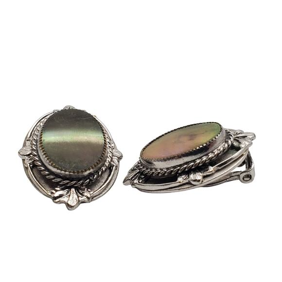 Whiting Davis Mother of Pearl Clip Earrings Silver Tone Oval Vintage Button MOP - Picture 3 of 10